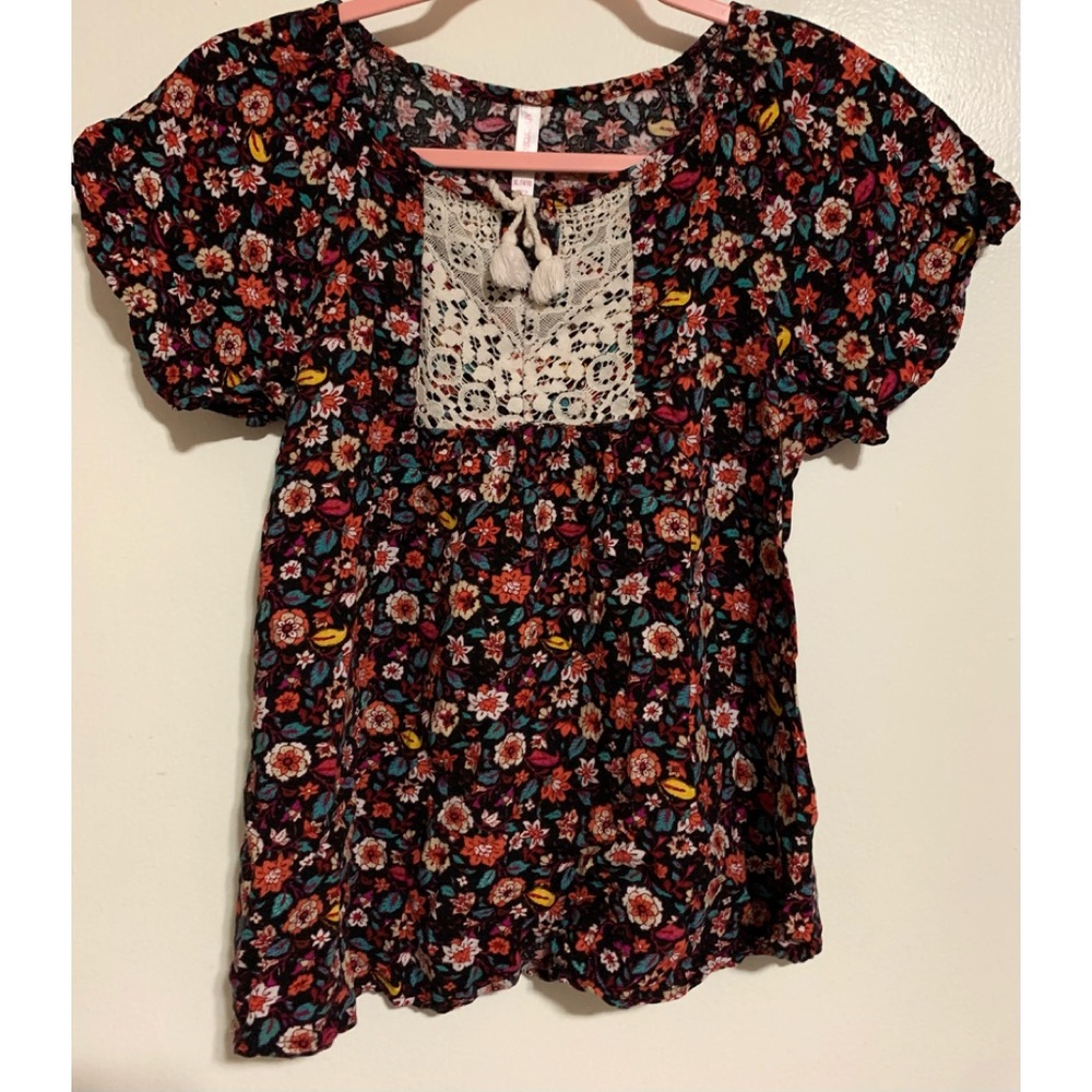 Xhilaration Girls top.